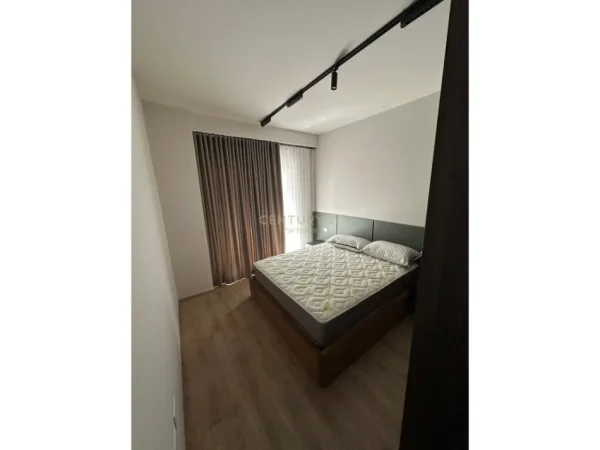 Tirane, shes apartament 2+1+Ballkon , 103 m² 210.000 € (Laprake)