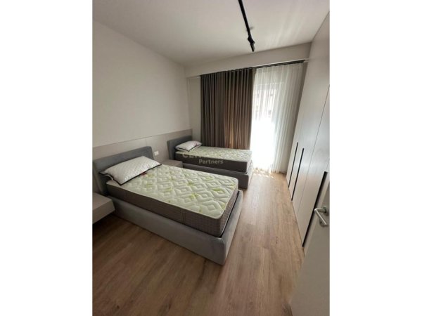 Tirane, shes apartament 2+1+Ballkon , 103 m² 210.000 € (Laprake)