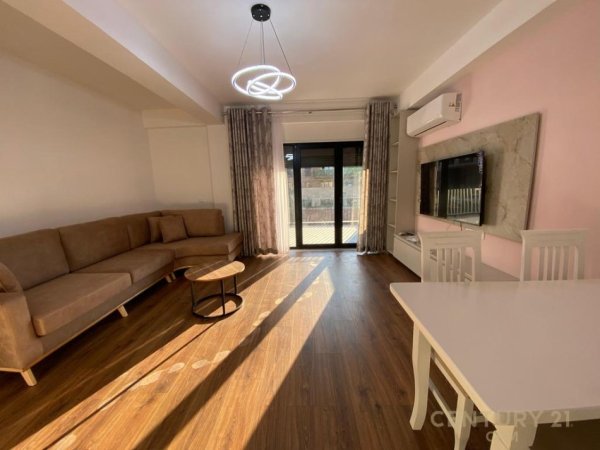 Tirane, jap me qera apartament 1+1+POST PARKIMI , 92 m² 650 € (KODRA E DIELLIT)