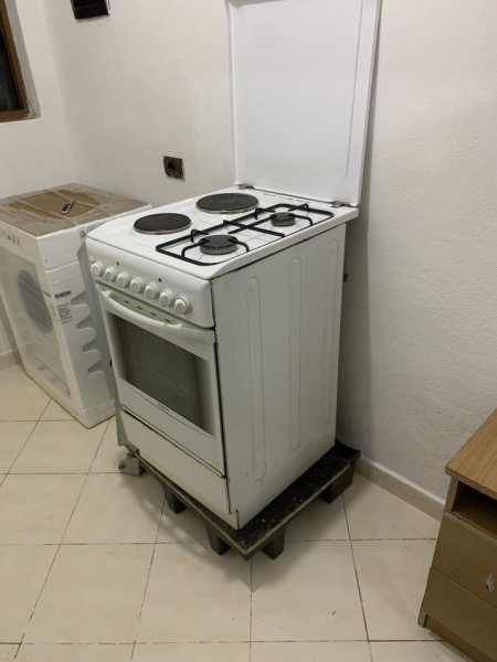 Tirane, jepet me qera garsonier 1+1 Kati -1, 37 m² 27.000 € (Ferdinand deda)