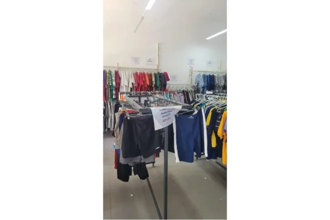 Tirane, jepet me qera dyqan Kati 0, 230 m² 2.000 € (Prane Nela 6 Yzberisht)