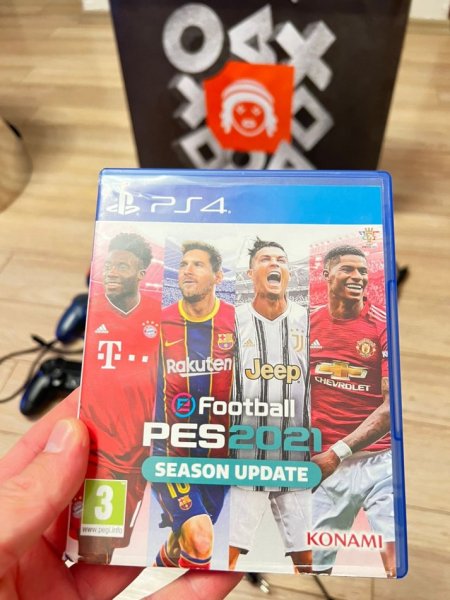 Tirane, shes PLAY STATION 4 (PS4) set bashke me 3 doreza + lojra FIFA CD 300 €