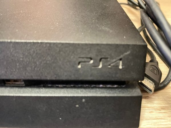 Tirane, shes PLAY STATION 4 (PS4) set bashke me 3 doreza + lojra FIFA CD 300 €