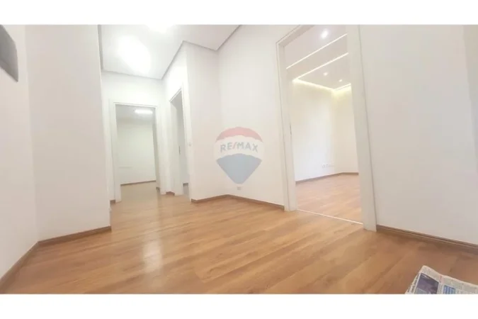 Tirane, jepet me qera zyre Kati 7, 145 m² 1.600 € (Zogu i Zi prane Ringut)