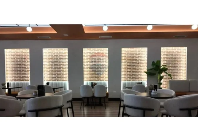 Tirane, jepet me qera bar-resorant Kati 0, 240 m² 2.200 € (Fresku)