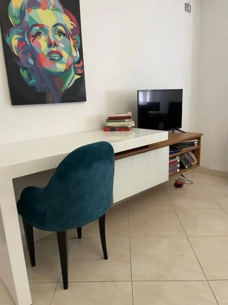 Tirane, jepet me qera apartament 1+1+Aneks+Ballkon Kati 8, 65 m² 550 €