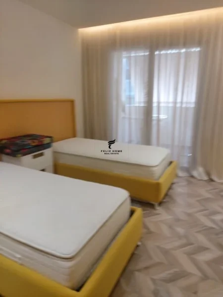 Tirane, shitet apartament 3+1+Ballkon Kati 2, 127 m² 216.000 € (5 MAJI)