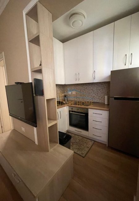 Tirane, jepet me qera apartament 1+1 Kati 3, 55 m² 600 € (Mine Peza)