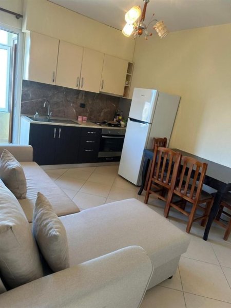 Tirane, jepet me qera apartament 2+1 Kati 1, 75 m² 300 € (SAUK)