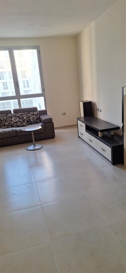 Tirane, jepet me qera apartament 1+1 Kati 2, 85 m² 350 € (5 MAJI)