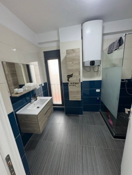 Tirane, jepet me qera zyre Kati 7, 67 m² 900 € (RRUGA E ELBASANIT)