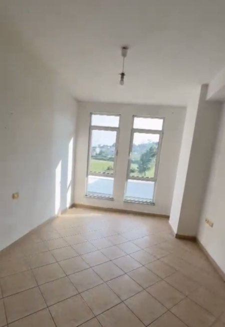 Tirane, shitet apartament 2+1+Ballkon Kati 2, 105 m² 126.000 € (Astir Prane Nela 5 Me Hipoteke 1200€/m2)