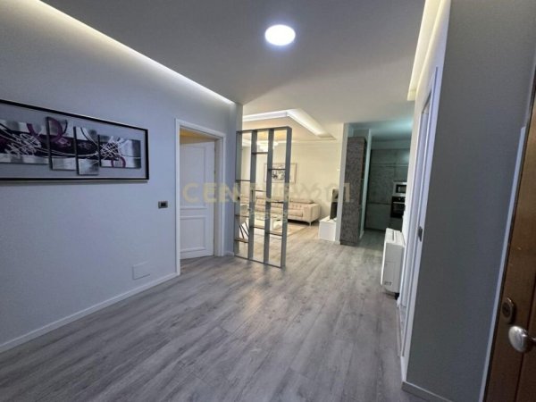 Tirane, jepet me qera apartament 2+1 Kati 2, 120 m² 950 € (Rruga e Elbasanit)