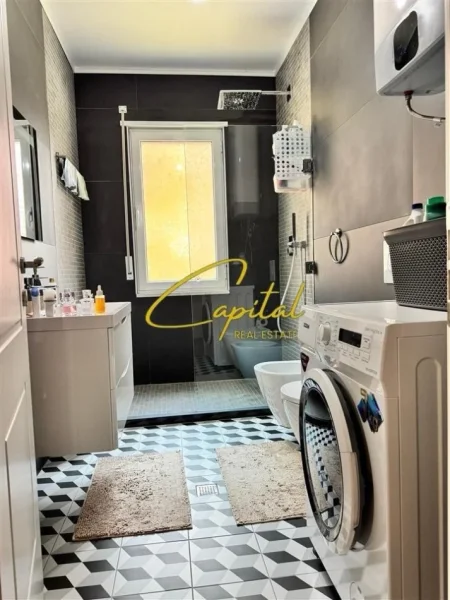 Tirane, jepet me qera apartament 1+1 Kati 3, 75 m² 550 € (ASTIR)