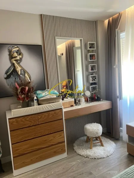 Tirane, shitet apartament 2+1 Kati 3, 92 m² 145.000 € (FRESKU)