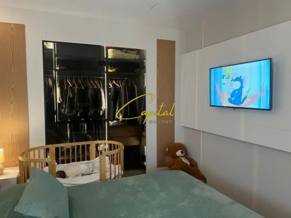 Tirane, shitet apartament 2+1 Kati 3, 92 m² 145.000 € (FRESKU)