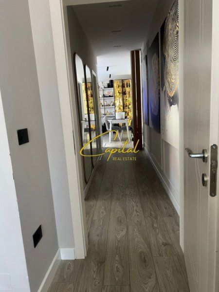 Tirane, shitet apartament 2+1 Kati 3, 92 m² 145.000 € (FRESKU)