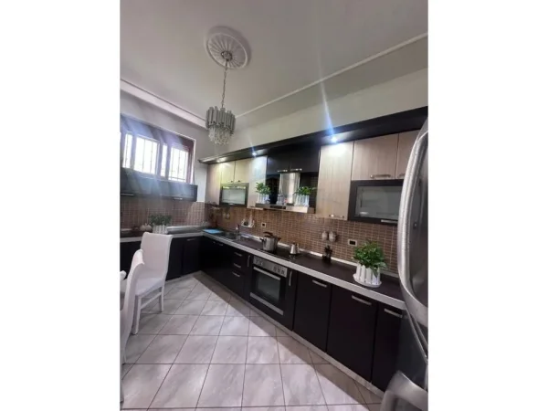 Shkozet, shitet apartament 3+1 Kati 0, 131 m² 155.000 € (Durres)