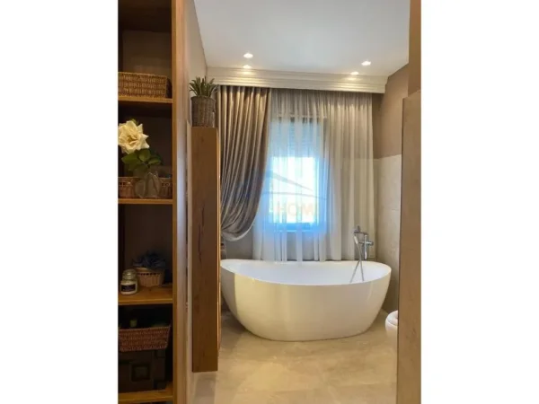 Durres, shitet apartament+verande | Penthouse 3+1+Ballkon Kati 6, 188 m² 300.000 € (Golem)