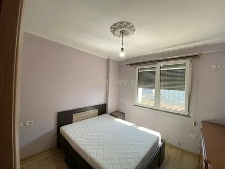 Tirane, shitet apartament 1+1+Ballkon Kati 4, 73 m² 90.000 € (Prane Spitalit Hygea)