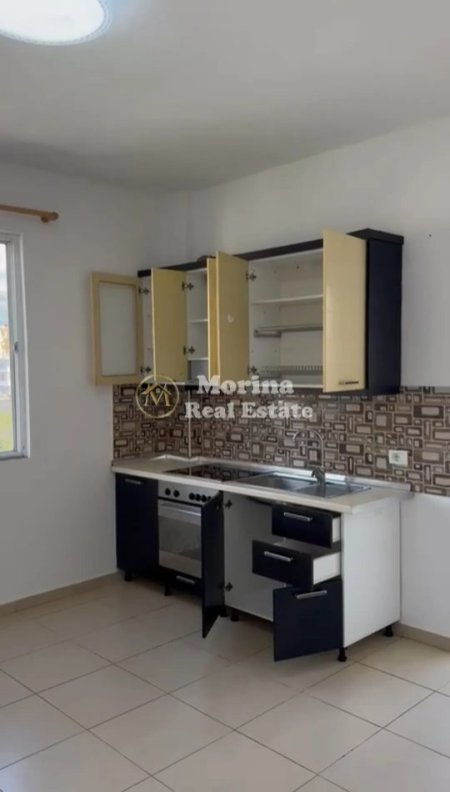 Tirane, jepet me qera apartament 1+1 Kati 5, 60 m² 350 € (5 Maji)