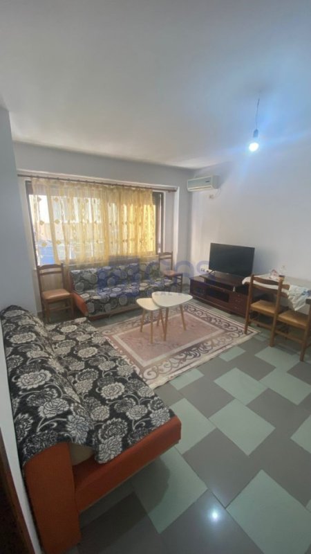 Tirane, jepet me qera apartament 1+1+Aneks+Ballkon Kati 2, 70 m² 450 € (Rruga e Elbasanit , Mbrapa fakultetit te gjuheve te huaja.)