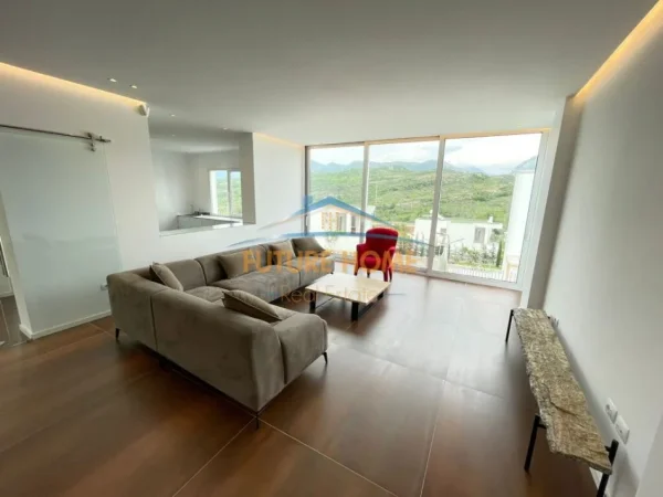 Tirane, jepet me qera Vile 3 Katshe Kati 0, 550 m² 2.500 € (Green Garden Residence,Tirane)
