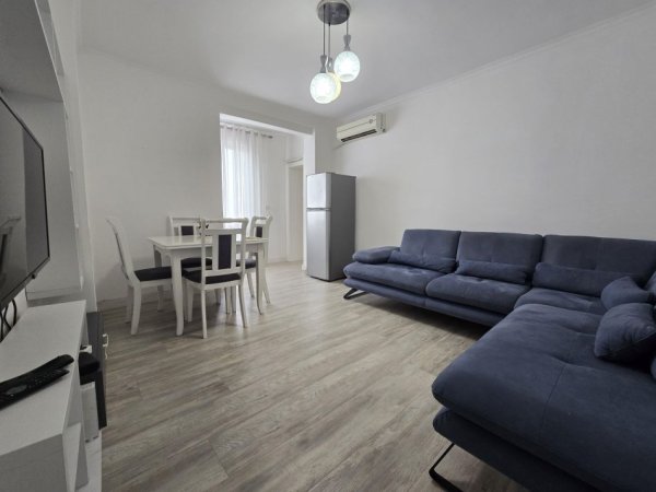 Tirane, shitet apartament 3+1+Ballkon Kati 4, 104 m² (Ali Demi)