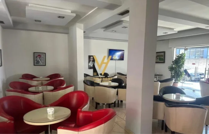 Tirane, jepet me qera ambjent biznesi Kati 0, 100 m² 1.500 € (DON BOSKO)