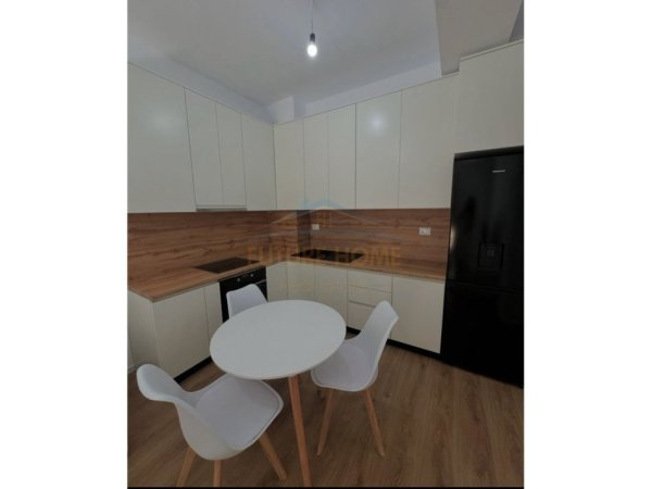 Tirane, jepet me qera apartament 1+1 Kati 1, 46 m² 420 € (Ali Demi)