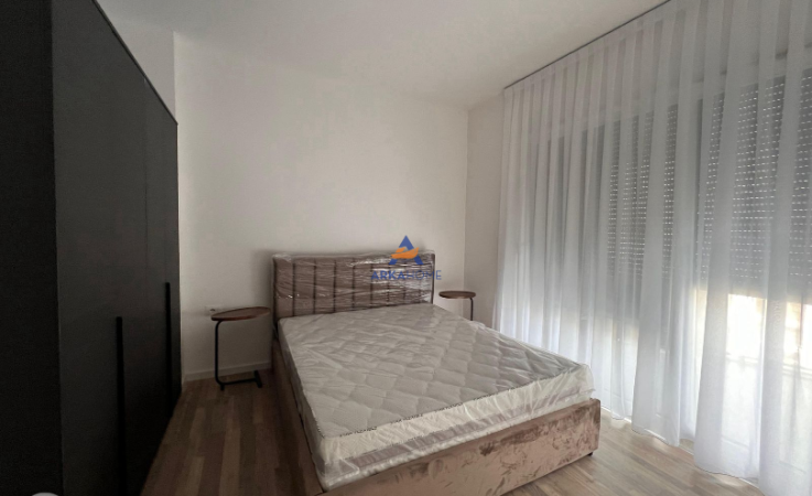 Tirane, jepet me qera apartament 2+1+Ballkon Kati 10, 110 m² 800 € (TE BULEVARDI I RI,RRUGA JORDAN MISJA)