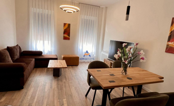 Tirane, jepet me qera apartament 2+1+Ballkon Kati 10, 110 m² 800 € (TE BULEVARDI I RI,RRUGA JORDAN MISJA)