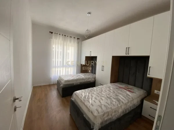 Tirane, jepet me qera apartament 2+1 Kati 7, 102 m² 850 € (Kompleksi Green Harmony Porcelan)