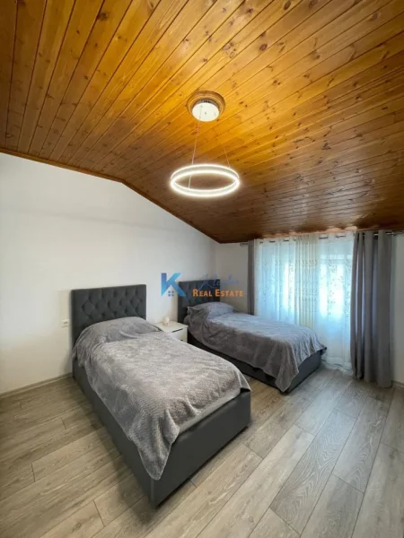 Tirane, jap me qera apartament+verande | Penthouse 1+1+Ballkon Kati 2, 90 m² 600 € (Farke)