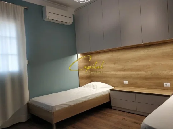 Tirane, jepet me qera apartament 2+1 Kati 5, 70 m² 1.100 € (MYSLYM SHYRI)