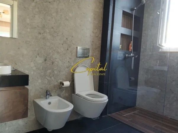 Tirane, jepet me qera apartament 2+1 Kati 5, 70 m² 1.100 € (MYSLYM SHYRI)