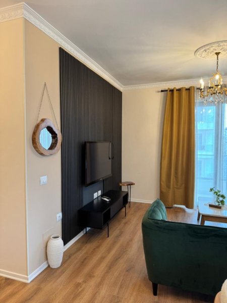 Tirane, jepet me qera apartament 2+1 Kati 4, 109 m² 750 € 