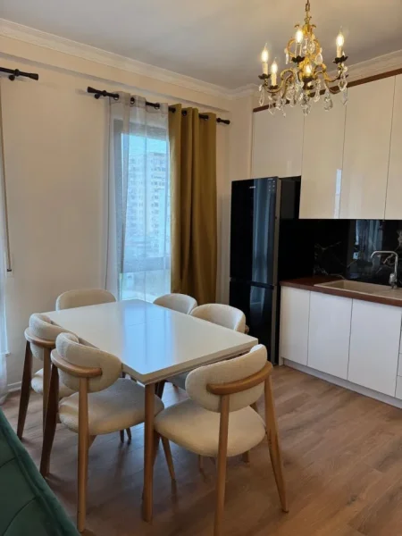 Tirane, jepet me qera apartament 2+1 Kati 4, 109 m² 750 € 