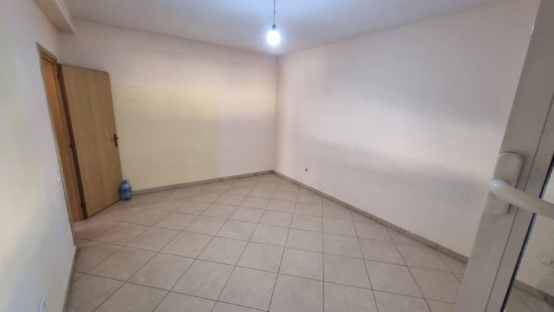 Tirane, jepet me qera apartament 1+1 Kati 4, 73 m² 400 € (JEPET ME QERA SUPER APARTAMENT 1+1 NE DON BOSKO TEK VIZION PLUS)