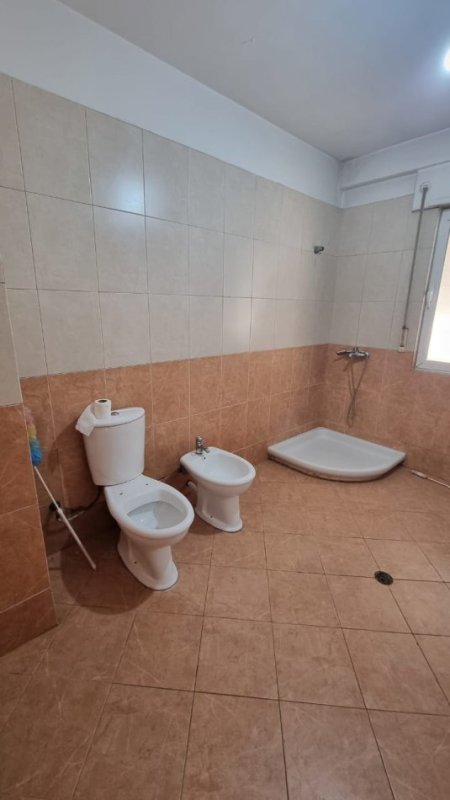 Tirane, jepet me qera apartament 1+1 Kati 4, 73 m² 400 € (JEPET ME QERA SUPER APARTAMENT 1+1 NE DON BOSKO TEK VIZION PLUS)