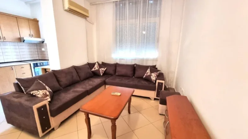 JEPET ME QERA SUPER APARTAMENT 2+1 TEK MINE PEZA NE QENDER 550 €