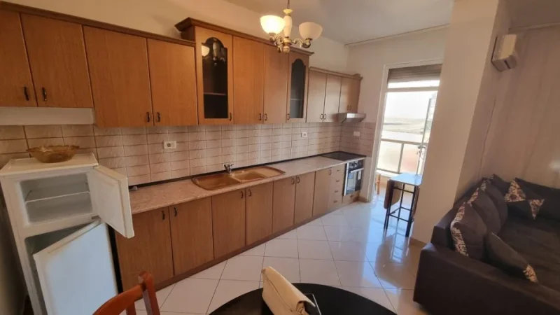 JEPET ME QERA SUPER APARTAMENT 2+1 TEK MINE PEZA NE QENDER 550 €