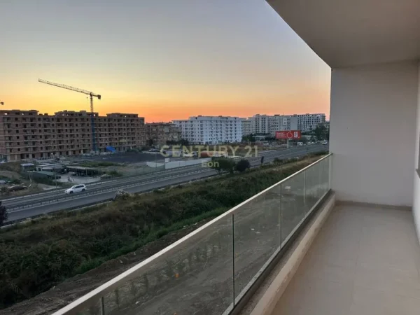 Durres, shitet apartament 1+1 Kati 4, 75 m² 60.000 € (REZIDENCEN EON GOLEM !)