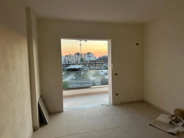 Durres, shitet apartament 1+1 Kati 4, 75 m² 60.000 € (REZIDENCEN EON GOLEM !)