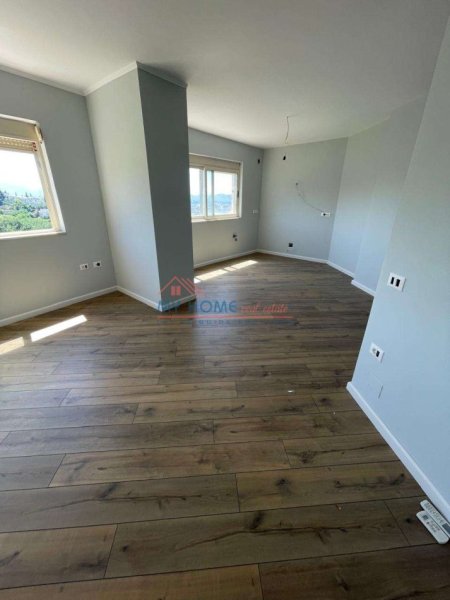 shitet apartament 2+1 Kati 4, 124 m² 124.100 € (Fresk)