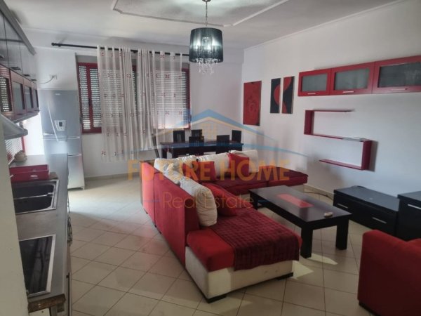 Tirane, jepet me qera apartament 2+1 Kati 8, 100 m² 420 € (Kthesa e Kamzës)