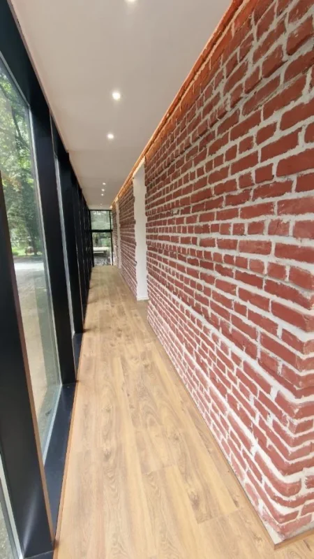 Tirane, jepet me qera ambjent biznesi Kati 0, 120 m² 2.500 € (Ish Ekspozita)