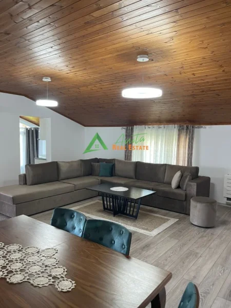 Tirane, jepet me qera apartament+verande | Penthouse 1+1+Ballkon Kati 2, 90 m² 600 € (Second Floor of a Private Villa in Farkë)