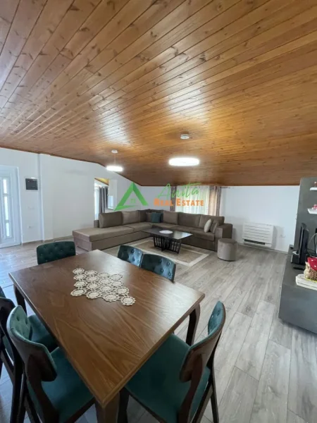 Tirane, jepet me qera apartament+verande | Penthouse 1+1+Ballkon Kati 2, 90 m² 600 € (Second Floor of a Private Villa in Farkë)