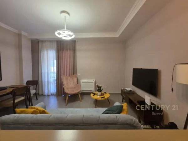Tirane, jepet me qera apartament 2+1 Kati 3, 85 m² 800 € 